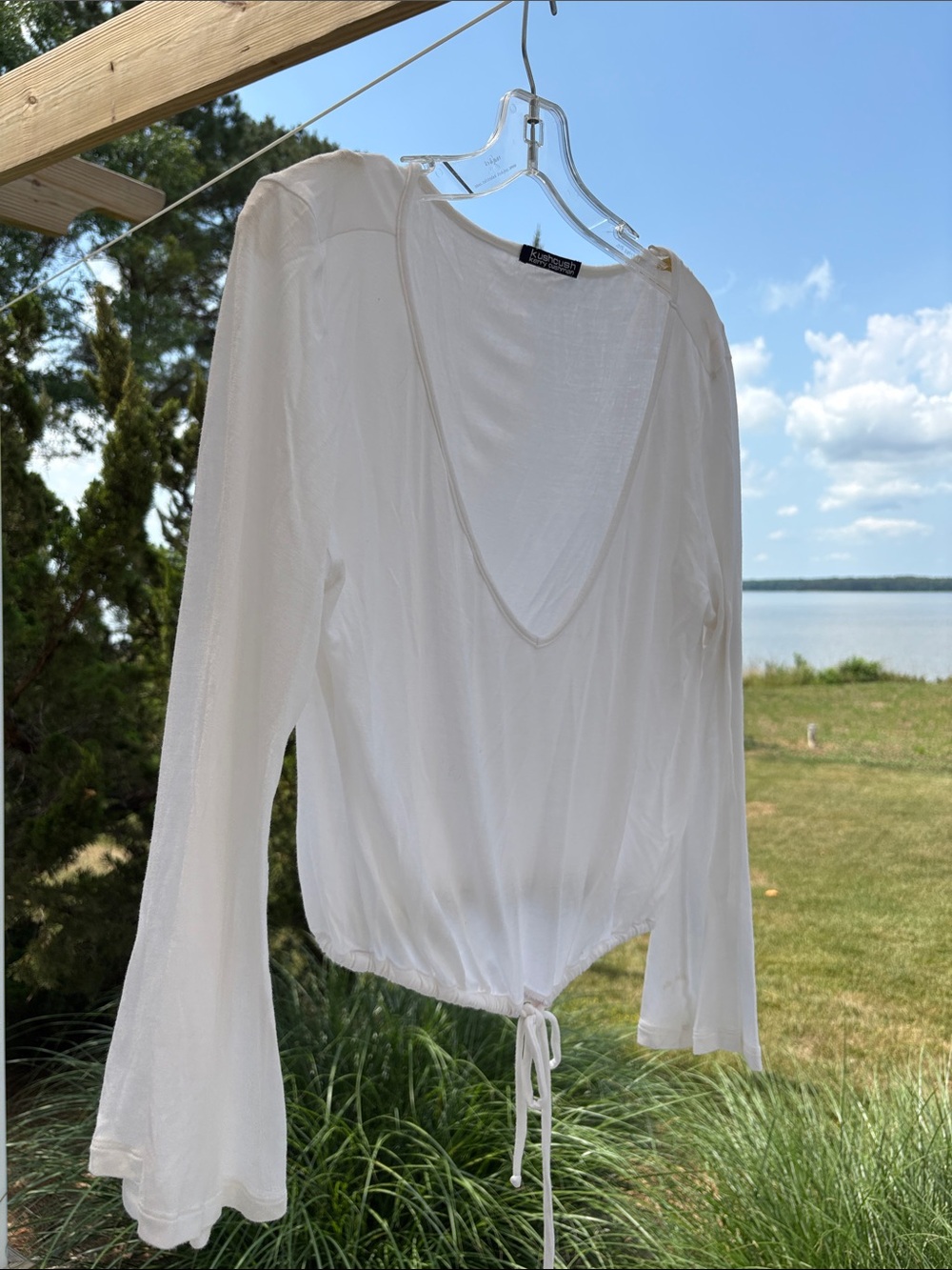 Women's White V-Neck Tie-Hem Blouse